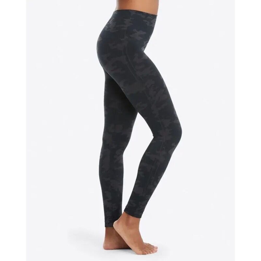 Spanx “Look At Me Now” Camouflage Full-Length Leggings Medium Camo Print